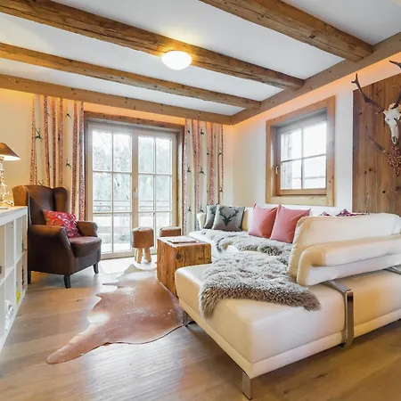 Detached In Near The Lift Chalet *