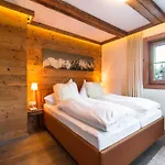 Detached In Near The Lift Chalet